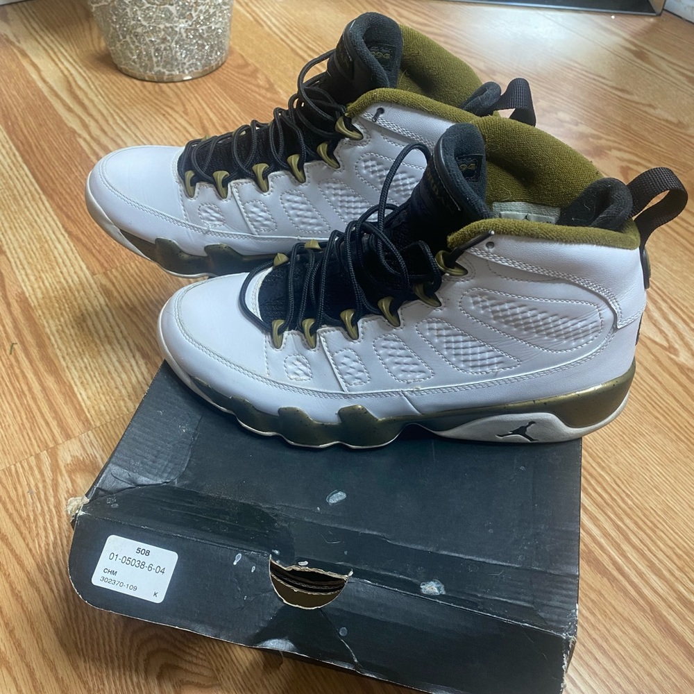 Mens Air Jordan 9 Retro Olive Green & White Size 8